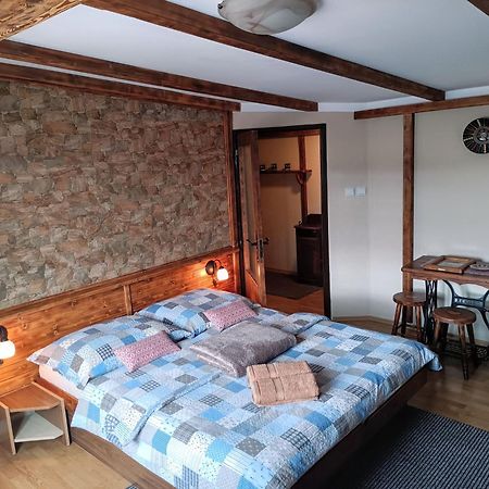 Yellow Paradise House Hrabusice Bagian luar foto