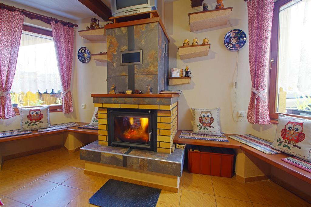 Yellow Paradise House Hrabusice Bagian luar foto