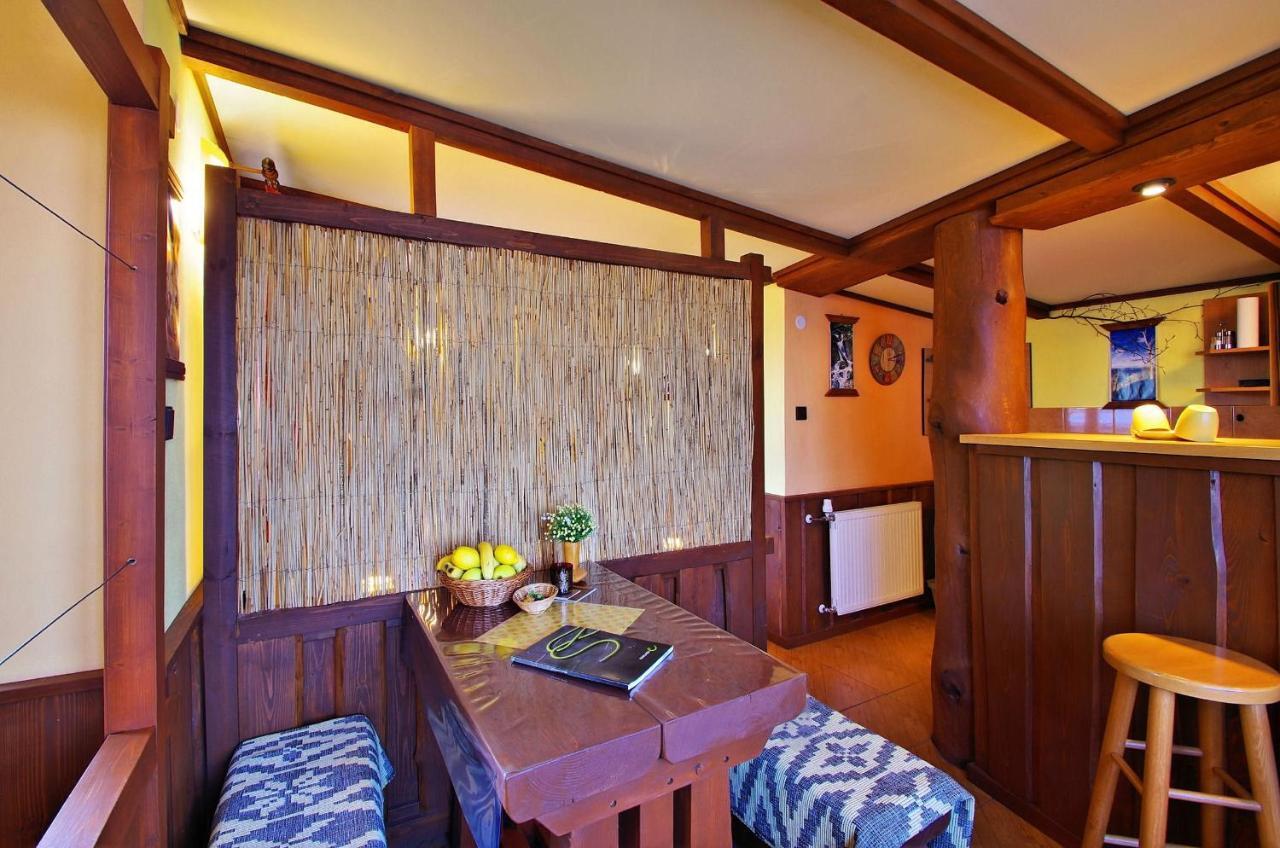 Yellow Paradise House Hrabusice Ruang foto