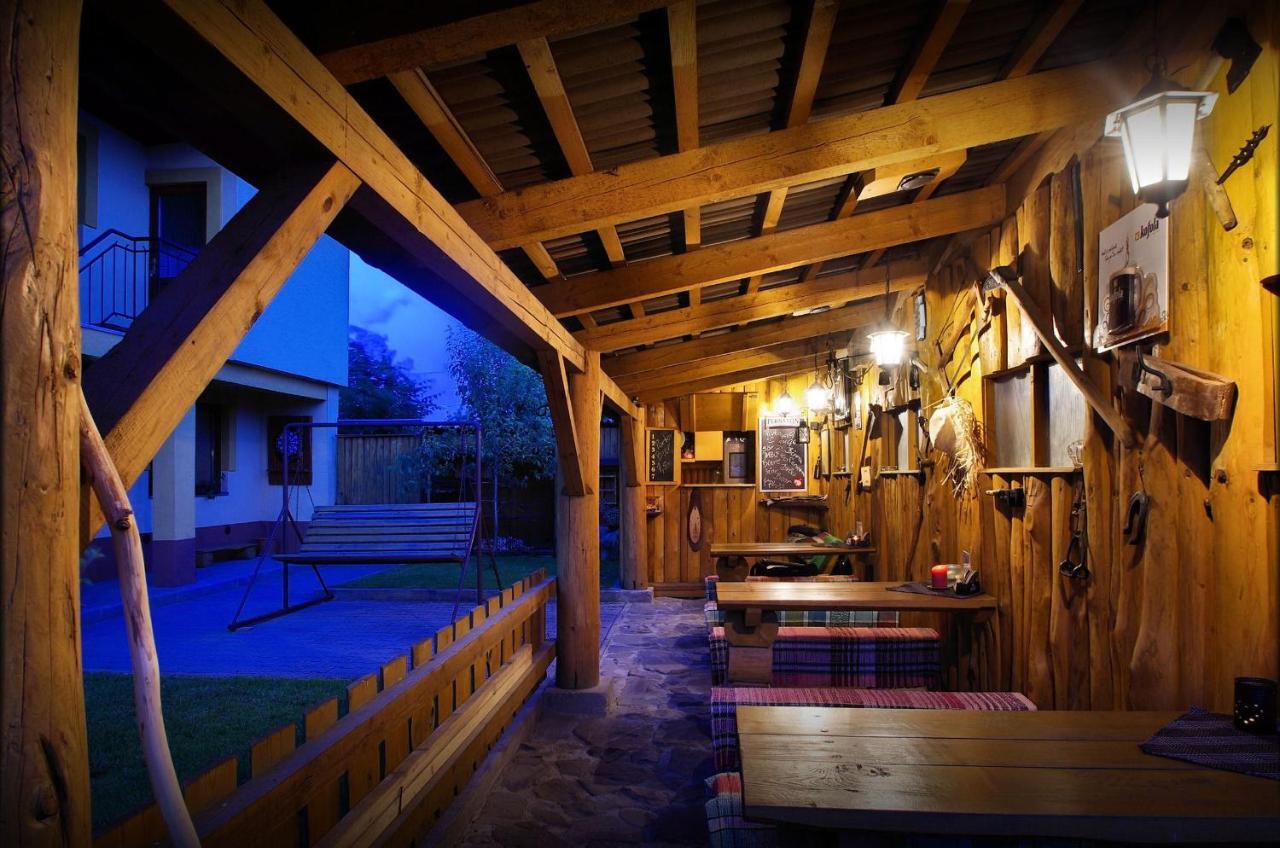 Yellow Paradise House Hrabusice Bagian luar foto